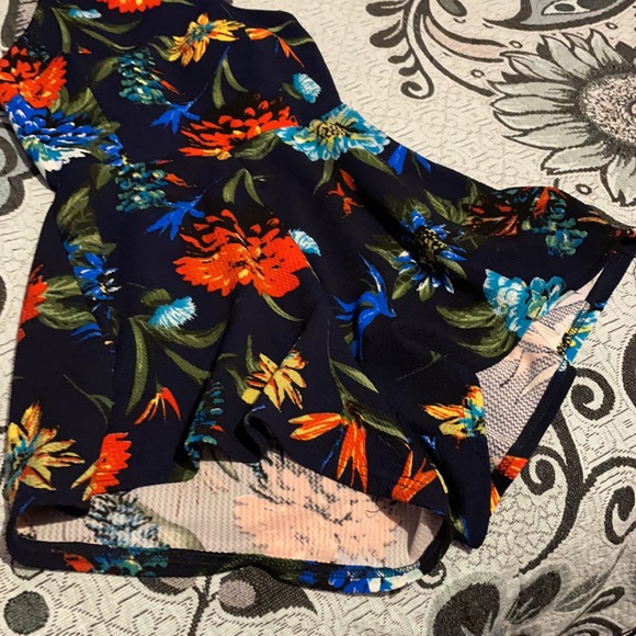UK2LA Floral romper - Picture 3 of 7